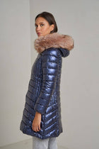 Metallic long puffer jacket with fur on hood: Vert